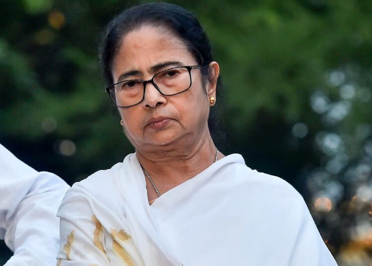 বাংলা ভাষাকে ‘বাংলাদেশি’ বলা অপমানজনক ও অসাংবিধানিক: মমতা বন্দ্যোপাধ্যায়
